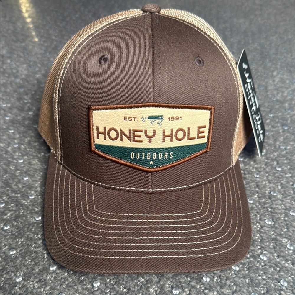 NWT Honey Hole Outdoors SnapBack Hat